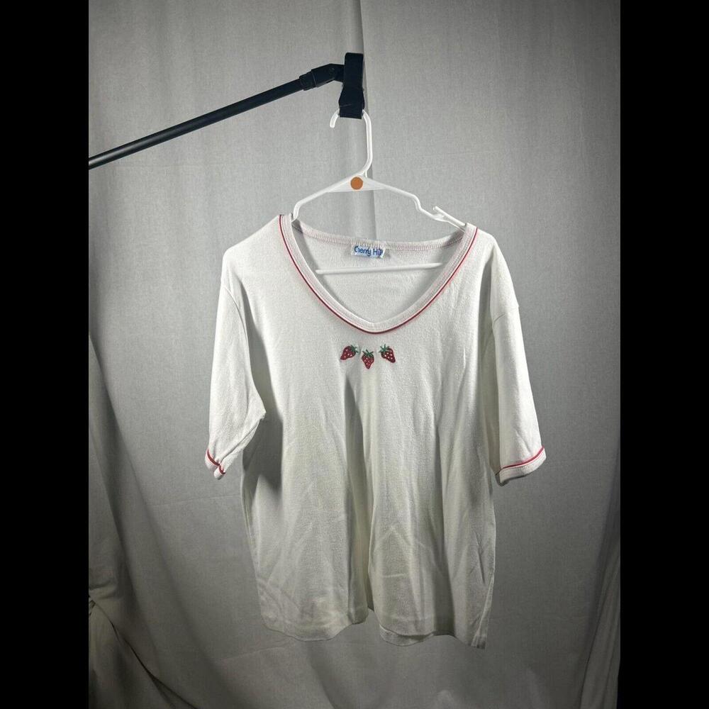 VTG 1990s Embroidered Strawberries Women’s T-Shirt